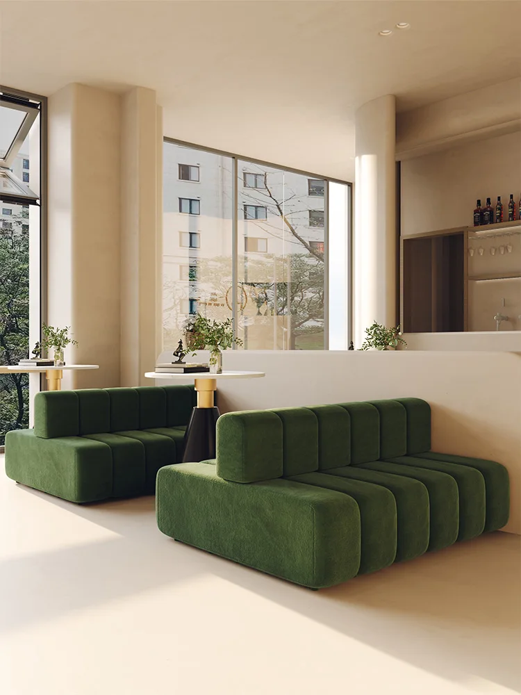 Double-sided sitting back-to-b - Coffee Tea Lounge ulasan dan harga
